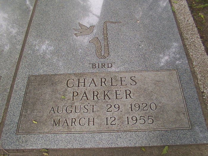 Bird grave